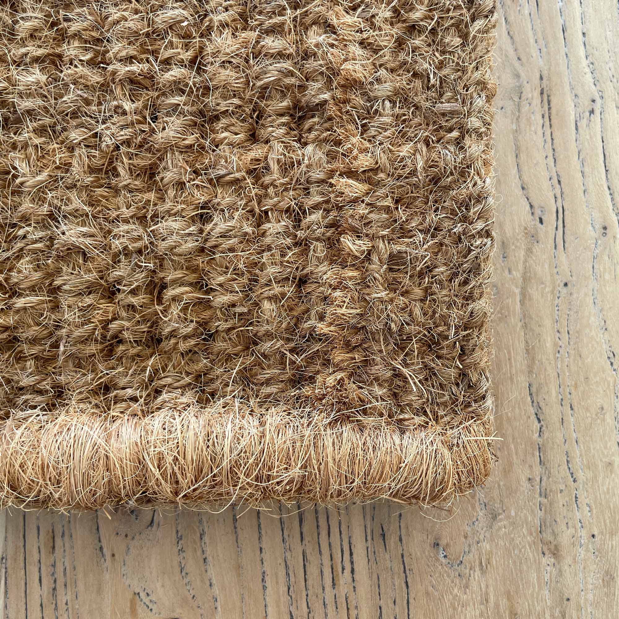 Half Round Black Border